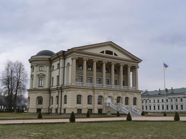 Палац Розумовського, заповідник "Гетьманська столиця", Батурин